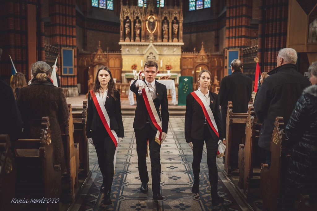 Msza św. z okazji 102 rocznicy odzyskania przez Polskę niepodległości