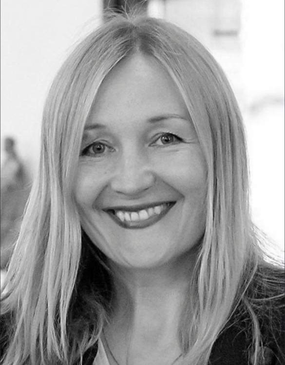 Z ogromnym smutkiem i żalem…